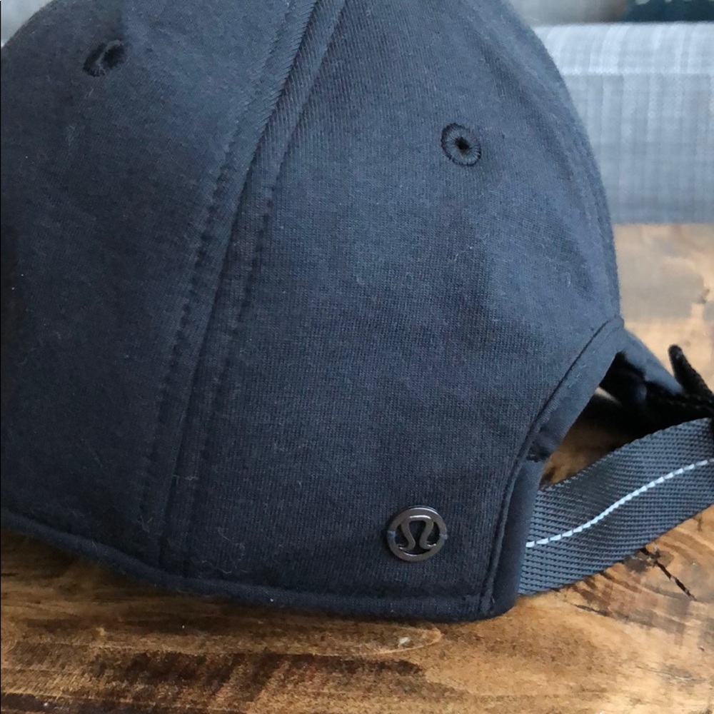 Lululemon black baseball hat